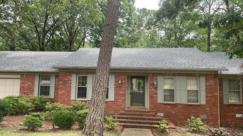 Residential roofing project