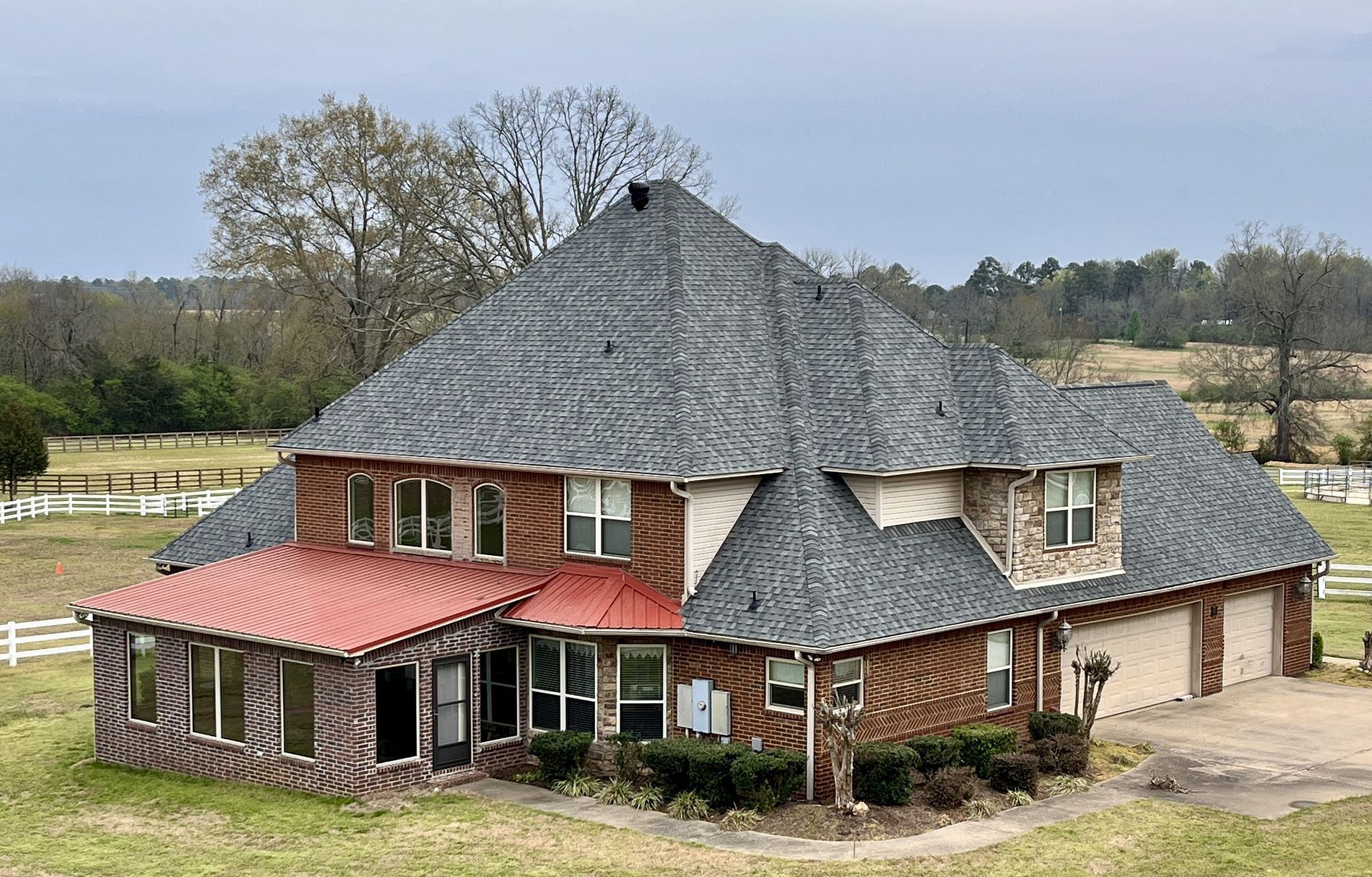 Shingle roof after installation – project 20815