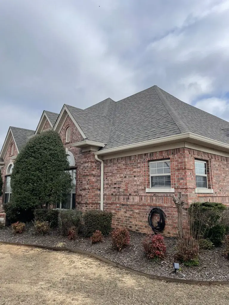 Residential roofing project